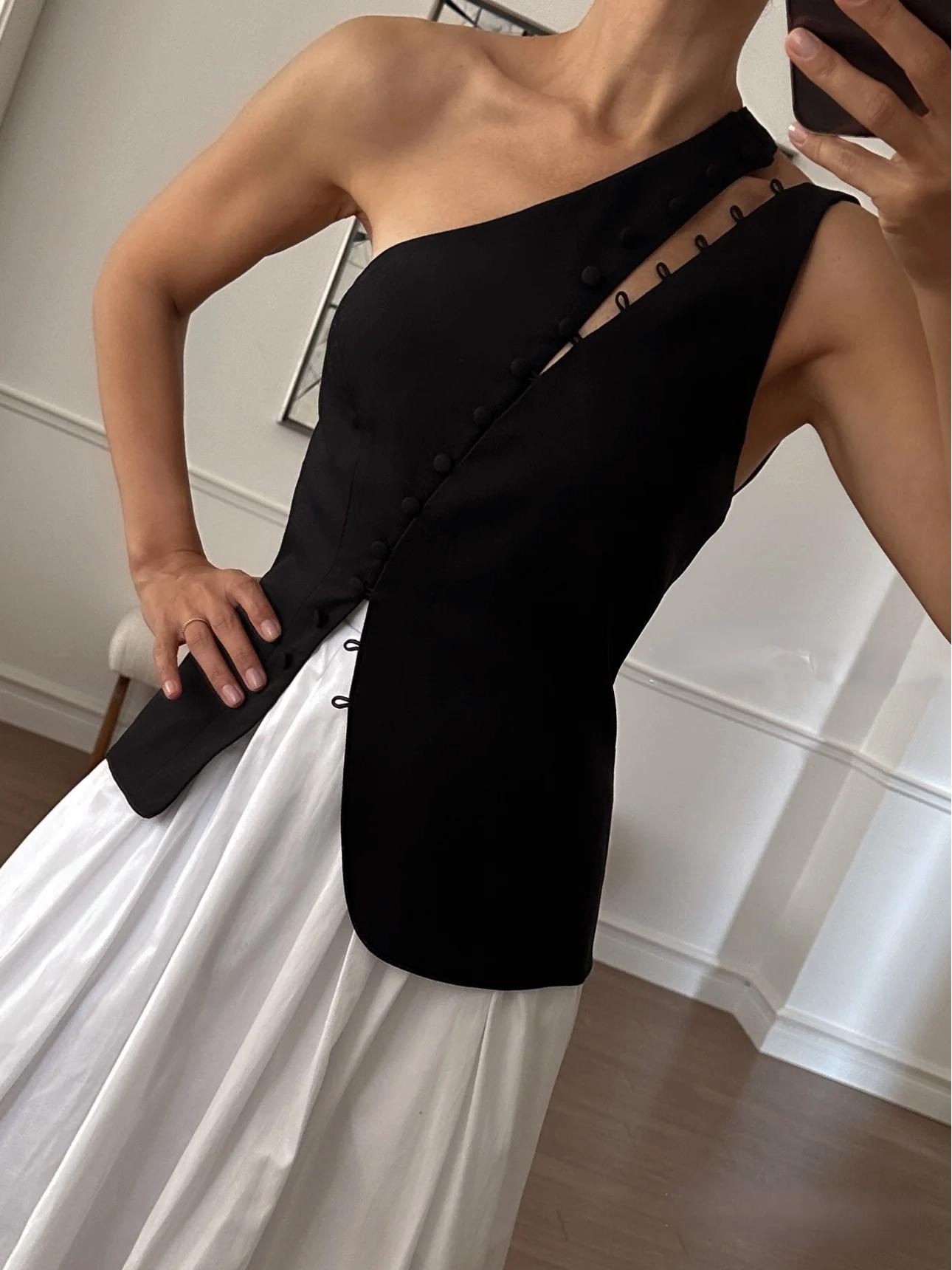 Ascent One - Shoulder Button Detail Top - Prestiqlo